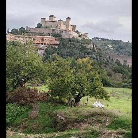 Сasa de vacaciones Locazione Turistica Lbs, , Spoleto *