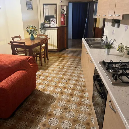 Locazione Turistica Lbs, , Spoleto Дом отдыха *